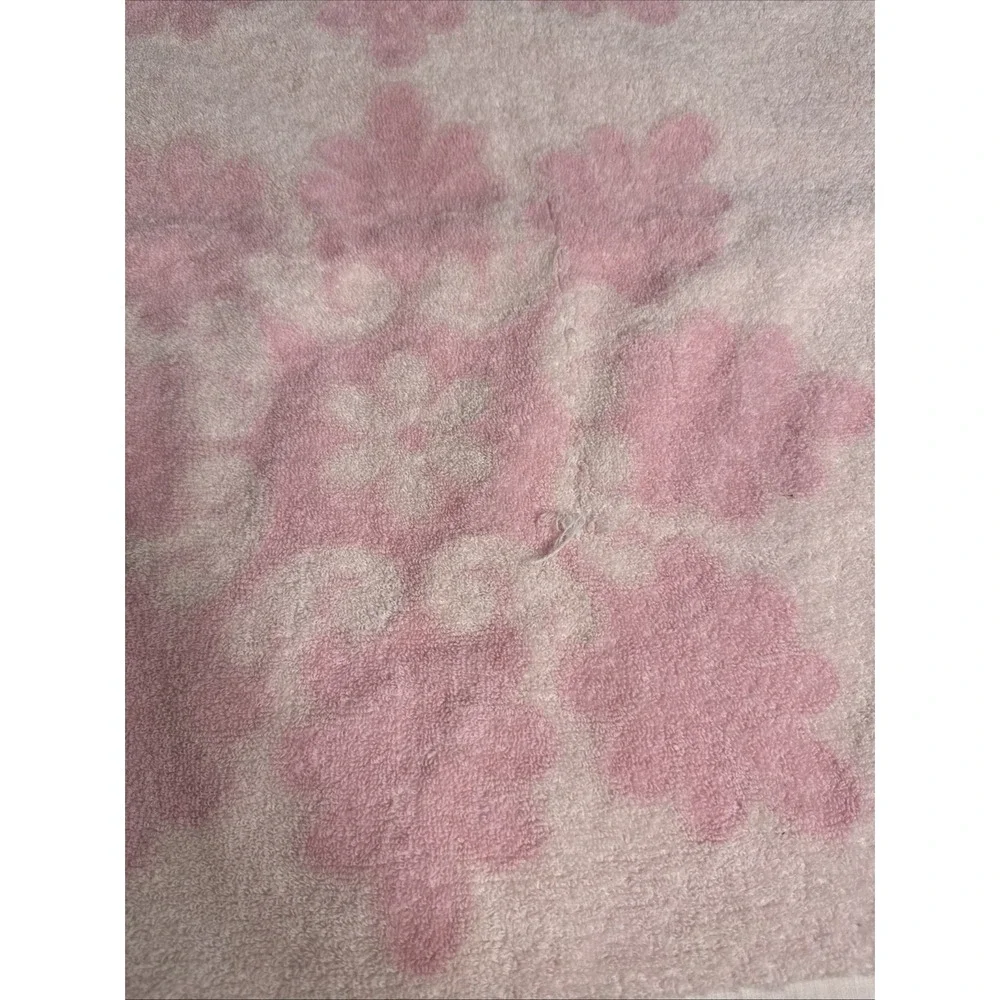 Vintage Pink Floral Fringe reversible Towel 23in‎ x 40in